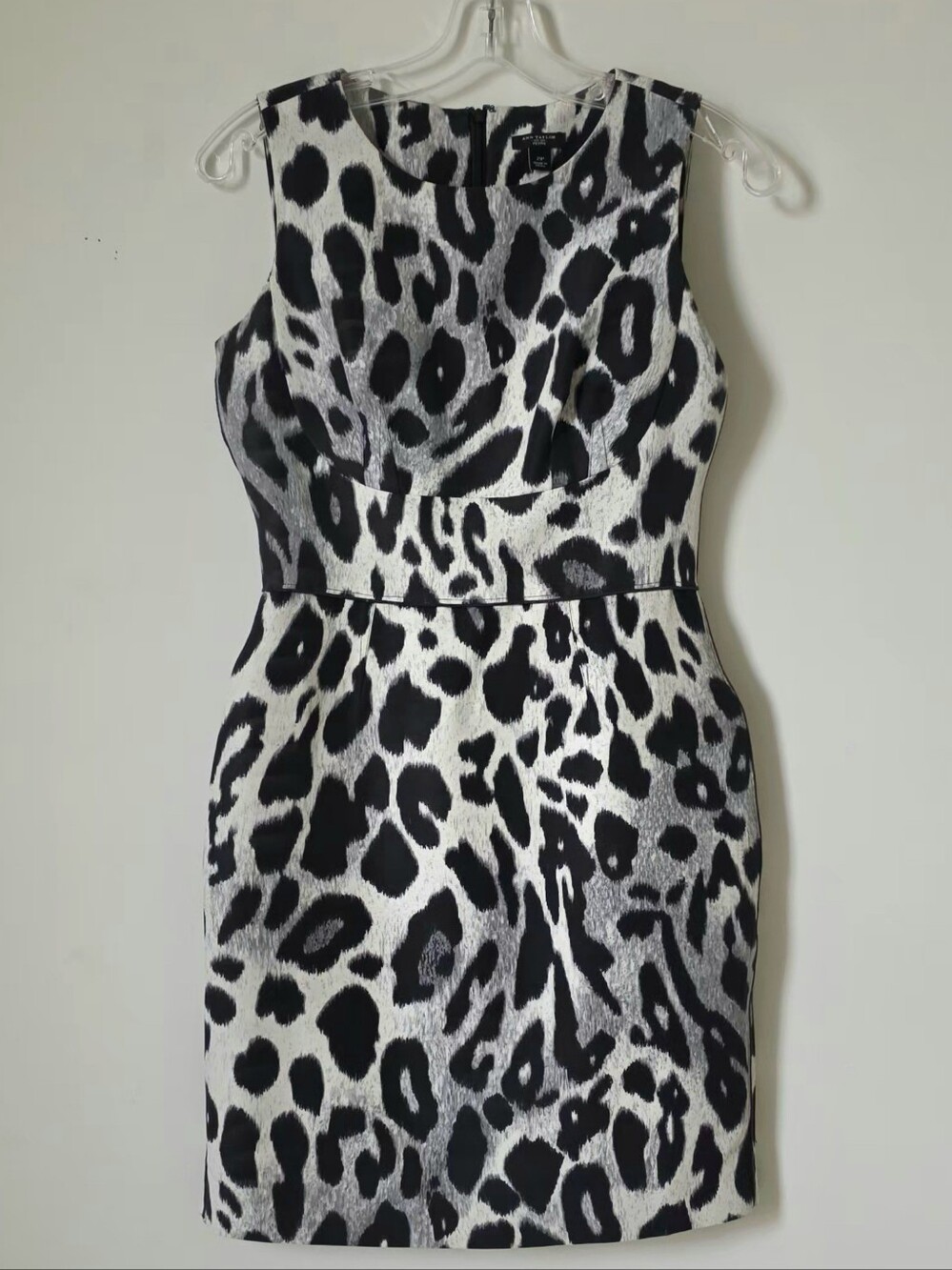 Ann Taylor Petite Leopard Print Sheath Dress | 2P | Black & White Animal Print